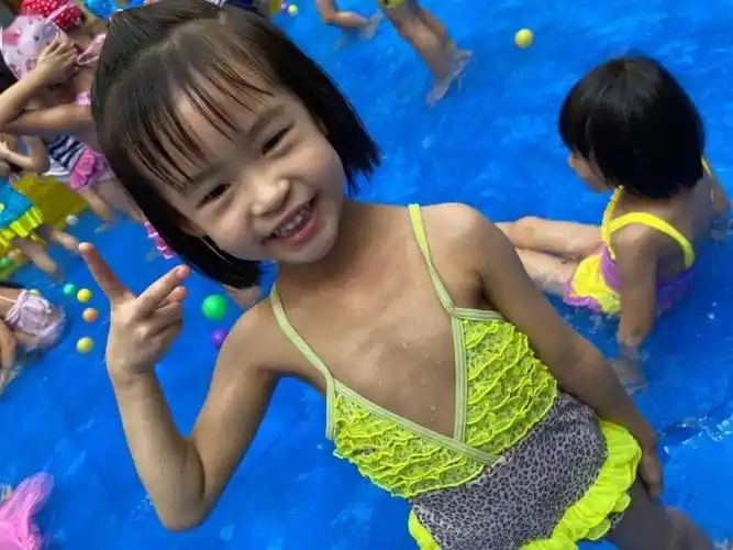 梦幻泡泡秀水枪大作战九洲基美美幼儿园戏水活动