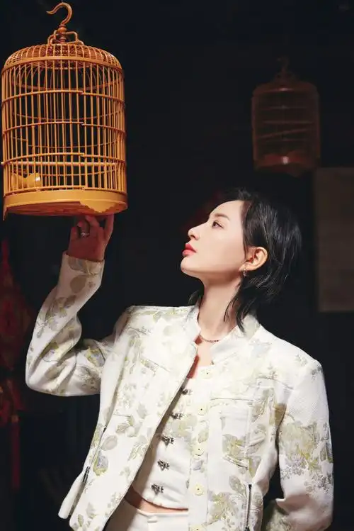 李斯丹妮国风说唱好飒##onchic明星同款##李斯丹妮2024巡演官宣