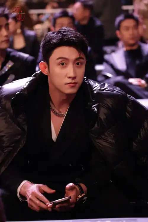 黄景瑜你快把眼镜摘了吧