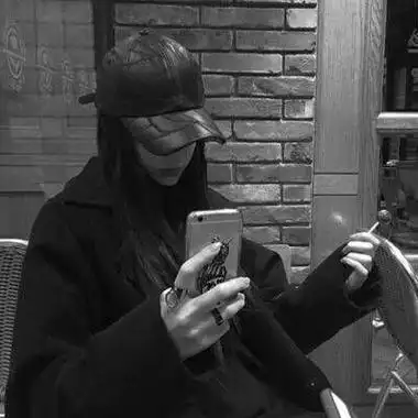 超拽头像女生霸气冷酷黑白图片大全你也别太拿自己当回事