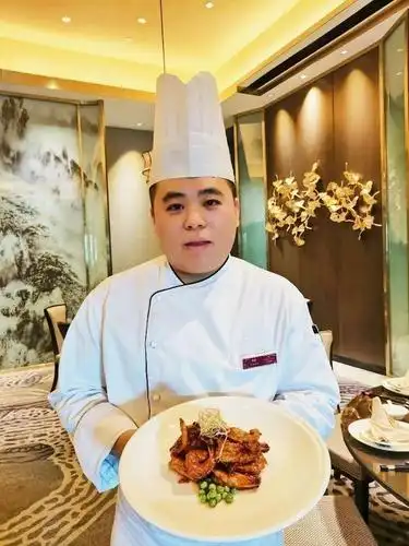 哈尔滨松北融创皇冠假日酒店景园中餐厅热菜大厨 徐锐
