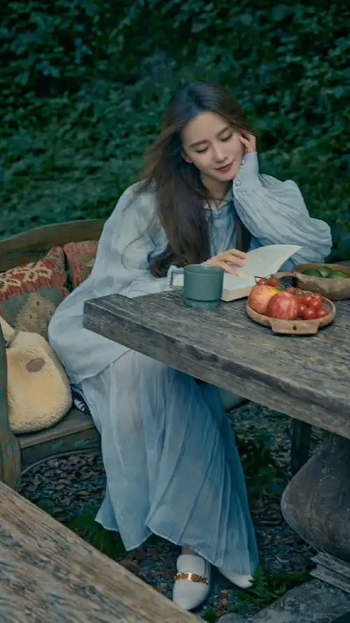 刘诗诗时尚芭莎