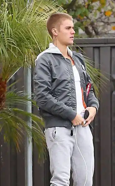 justin bieber板寸造型回归