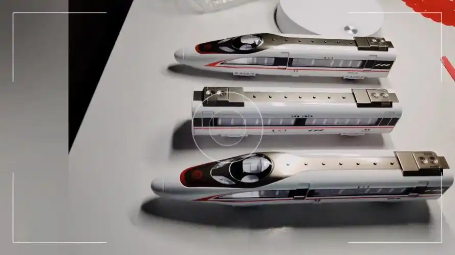 复兴号高铁列车的模型