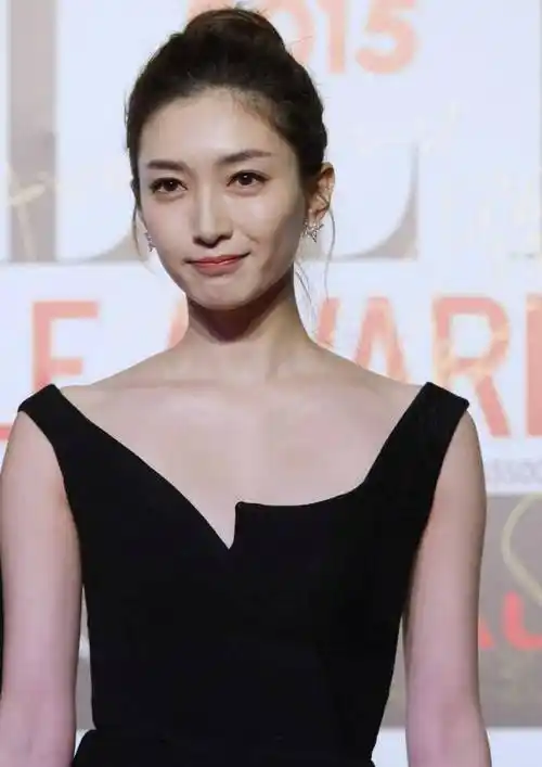 江疏影,体重仅96斤,身材纤瘦,其实漂亮还是贵在坚持_锻炼_饮食_方法