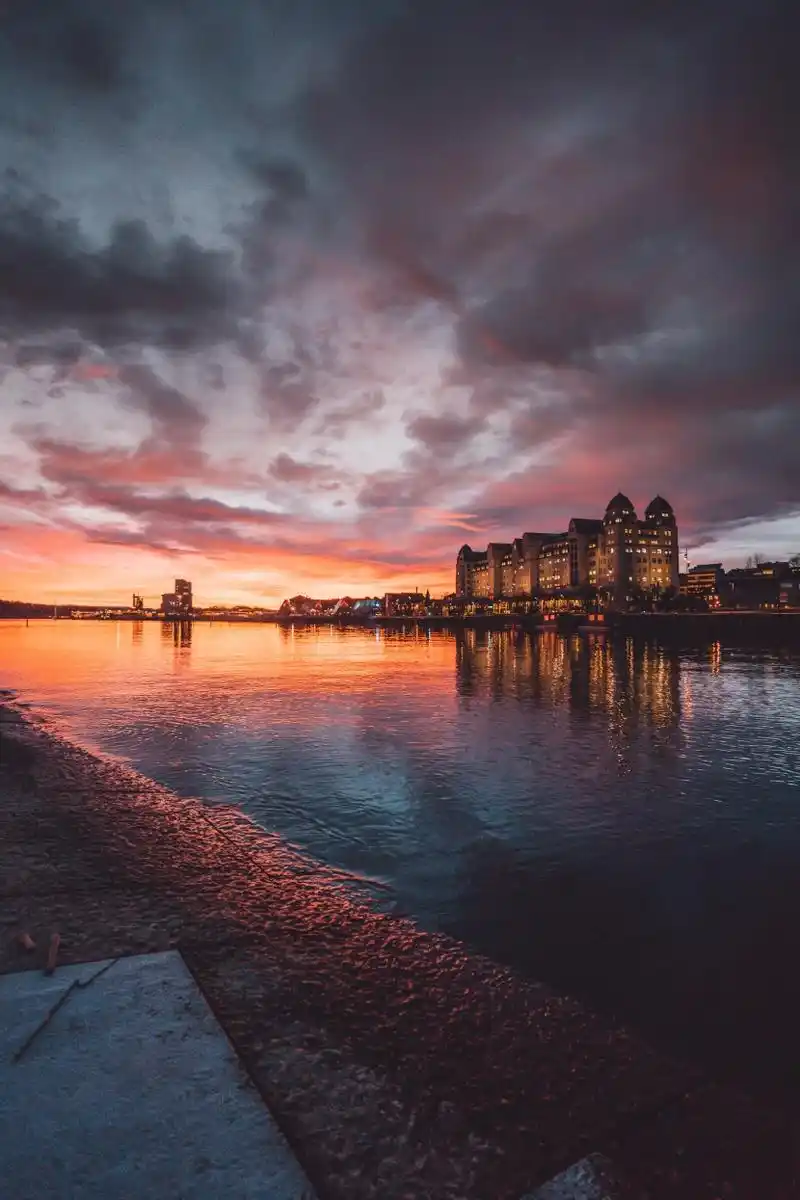 傍晚火红的晚霞风景图片第4张