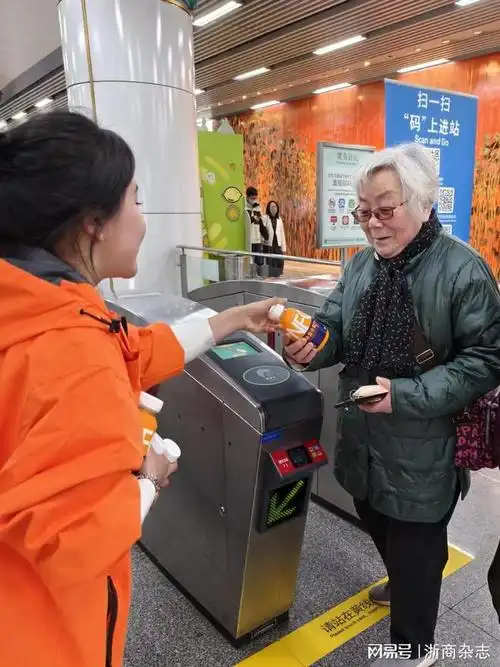 致敬最美橙光这家企业在女神节做了件小事