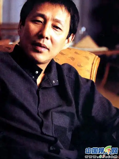 旧照惹人爱!萌叔陈道明早年青涩照曝光(组图)