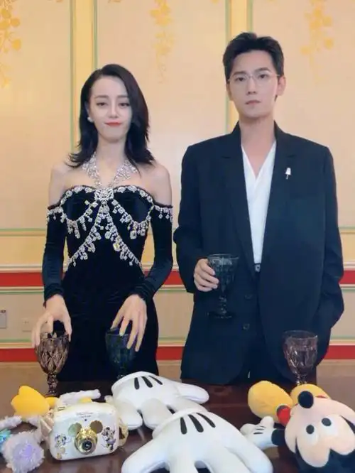 迪丽热巴杨洋迪士尼直播