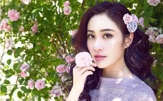 演员叶璇:13岁开始独立,继母年龄只大我十岁,风光背后满是泪水|霍建华