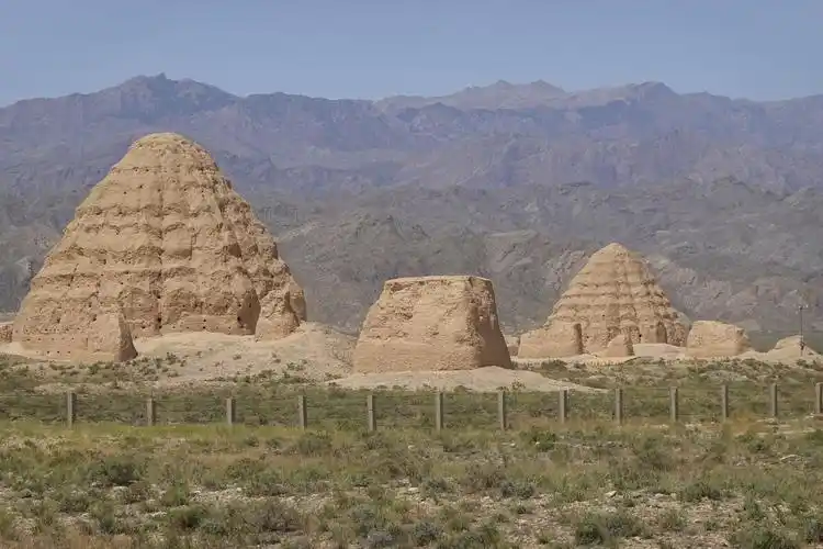 西夏王陵(中国第一凶墓是谁的墓)