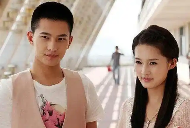 李沁杨洋同台李沁杨洋同台采访