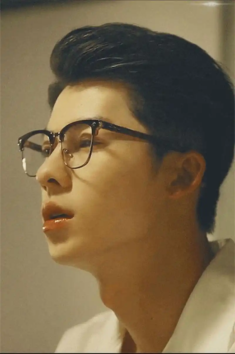 原创王一博喉结肖战喉结任嘉伦喉结爱豆喉结谁最让你心动