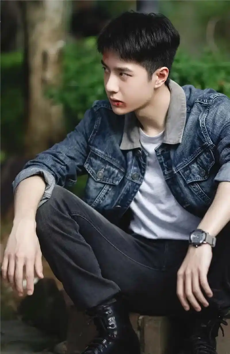 找一张温柔的照片来配这首炙热的歌 #王一博破碎感  - 抖音