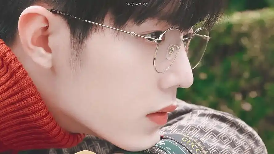 小飞侠们快来看,给大家准备了一组绝美肖战高清壁纸!(你们的内存还够