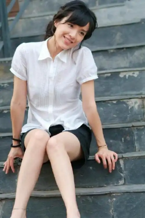 靳东老婆李佳个人简历东靳东老婆李佳个人简历年龄