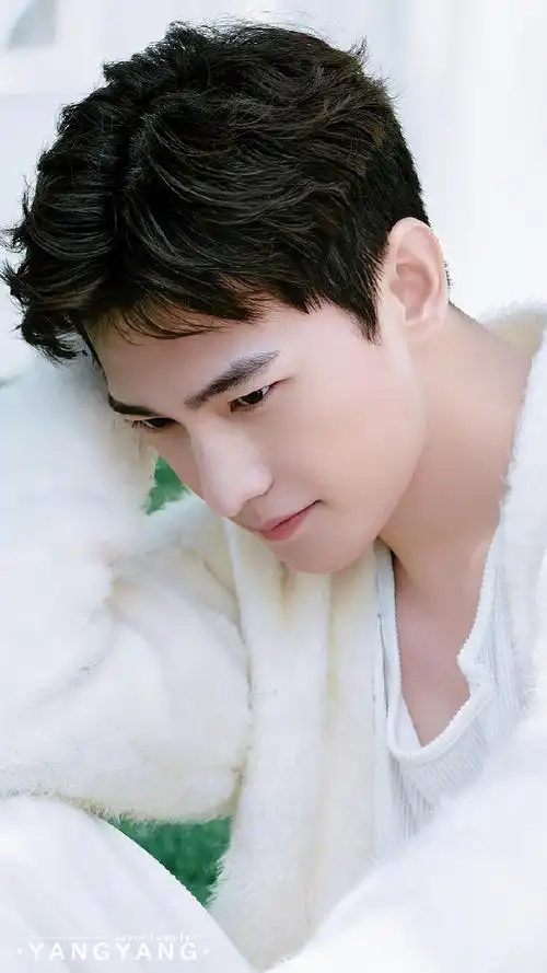 每周不一young#99#杨洋我的人间烟火#〔2023/壁纸 第195期〕万般