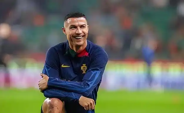 趁他病要他命c罗来补刀了除夕之夜c罗两次向中国球迷拜年