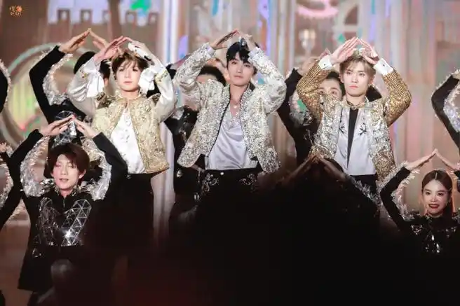 tfboys十年之约演唱会