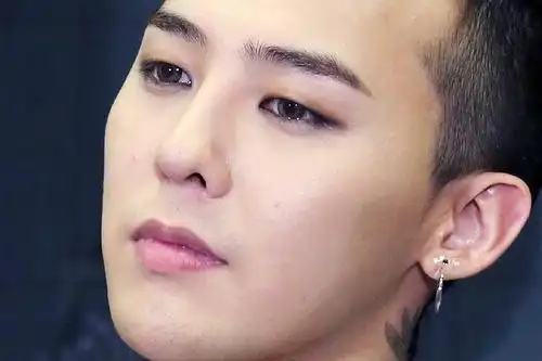 【图】权志龙微整形了吗 吸毒史遭扒脸发福被指整容