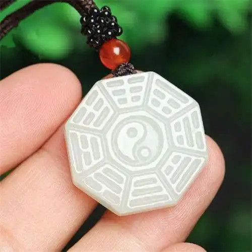 和田玉白玉八卦吊坠玉石挂件男女款玉坠玉佩玉器饰品工艺品