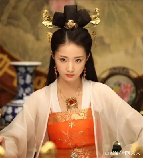 穿书文:带着两个仓库穿到大明,成男主的师傅,结果被徒弟撩上她