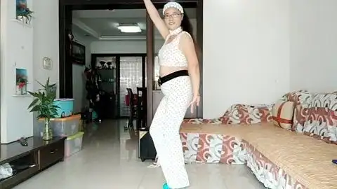 舞林美娜子广场舞 (二)《水月亮》正面 背面演示vid_20170804_114153