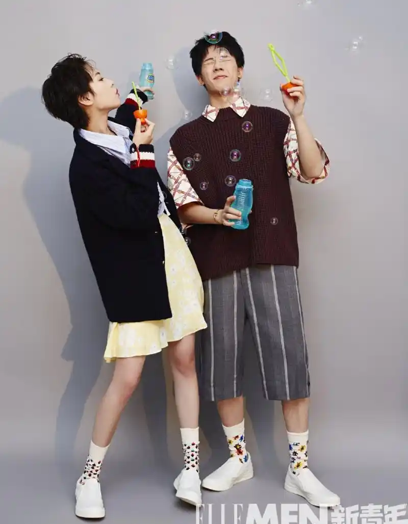 李庚希,周奇杂志大片出炉!乔英子,方一凡合体拍杂志!