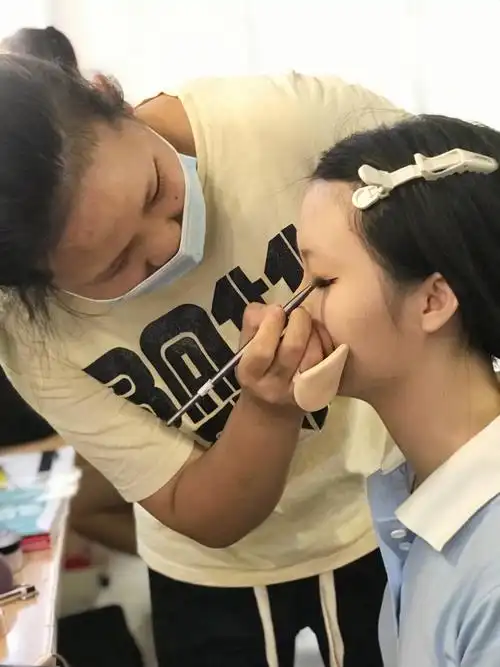 玉林零基础学化妆