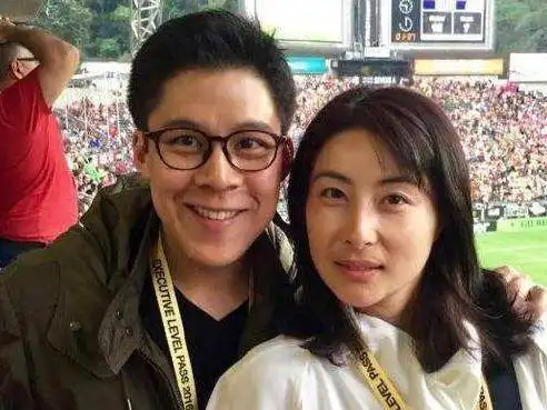 郭晶晶和老公霍启刚参加一档综艺节目,在节目中两人合作默契,不难看出