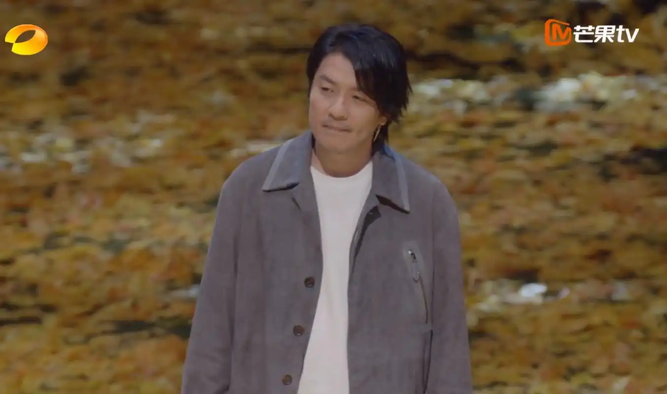 有没有人觉得,现在的阿杜跟郑伊健很像?