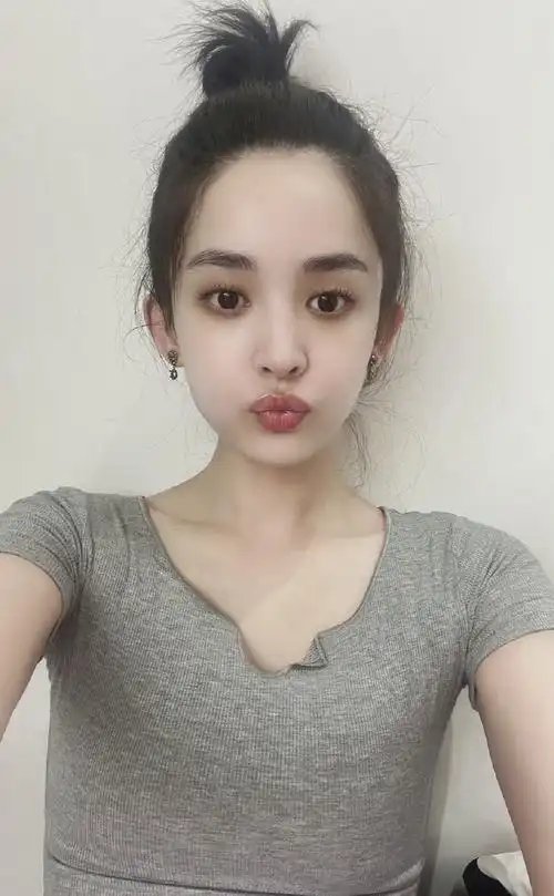 娜扎晒瑜伽照##娜扎晒瑜伽照