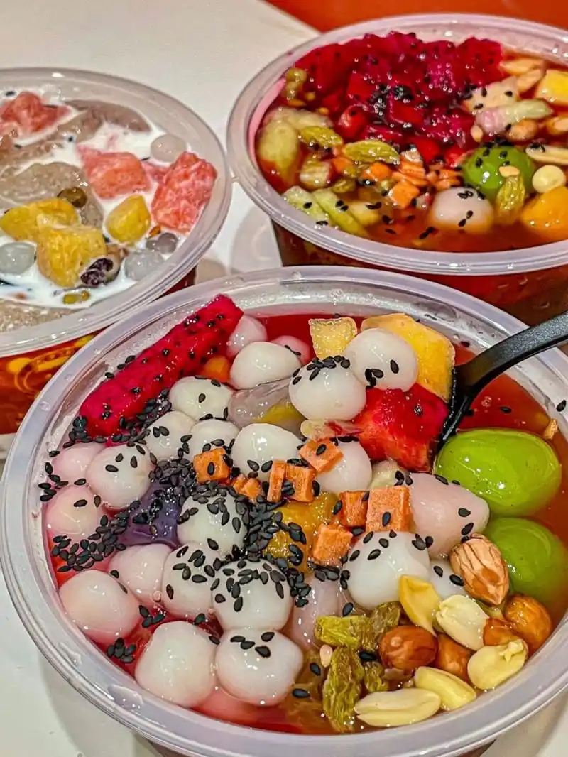 福州新开的花式冰粉小店!水果冰汤圆好好吃!