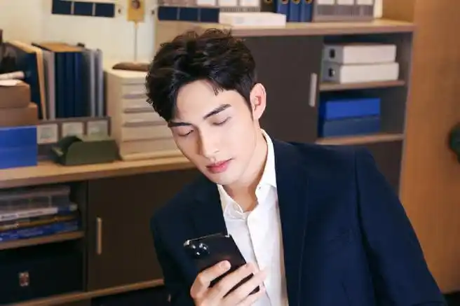 张彬彬三分野办公室剧照