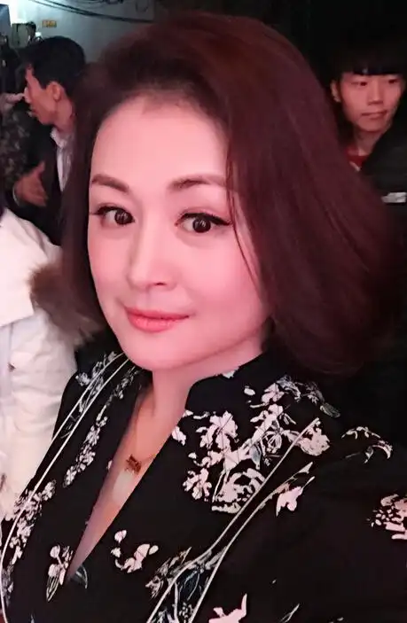 谢大脚于月仙20年前青涩旧照