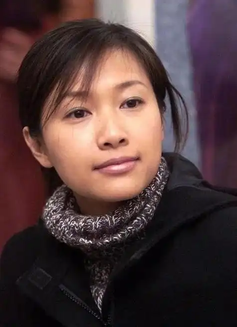 徐静蕾王朔什么关系(徐静蕾做的最对的事,就是在20岁把自己交给王朔)