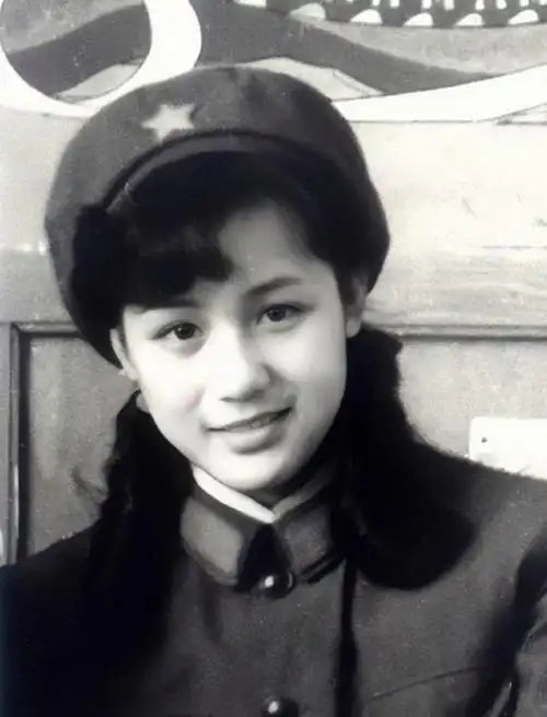 康熙王朝容妃扮演者著名演员李建群癌症去世享年63岁