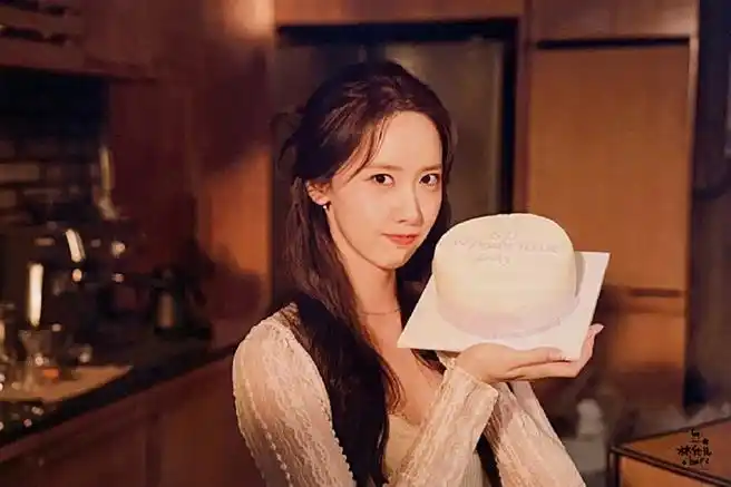 林允儿0530生日快乐