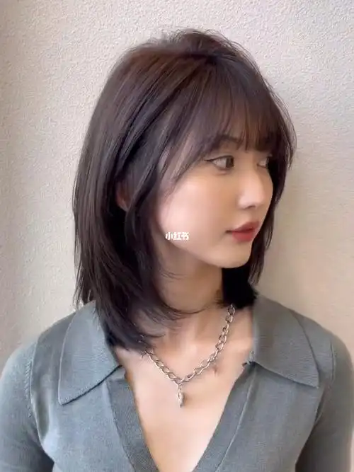 女生锁骨发高层次短发发型春天的味道