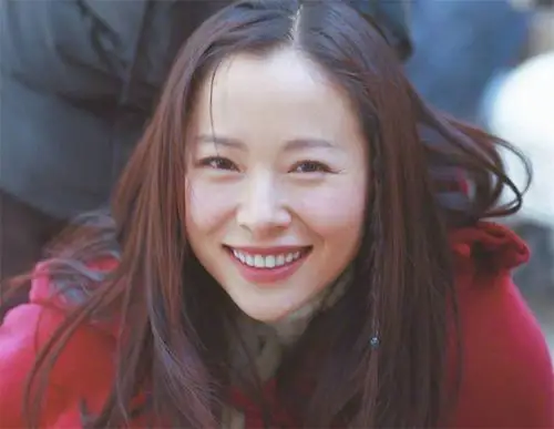 江一燕全素颜的影片美呆了!好皮肤不是随便说说