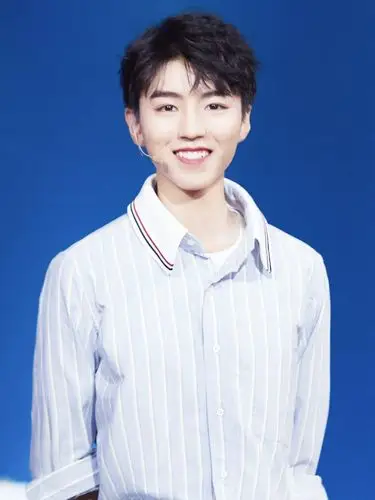 王俊凯证件照太帅了吧