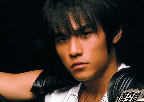 周杰伦的专辑《八度空间》里有哪些歌?