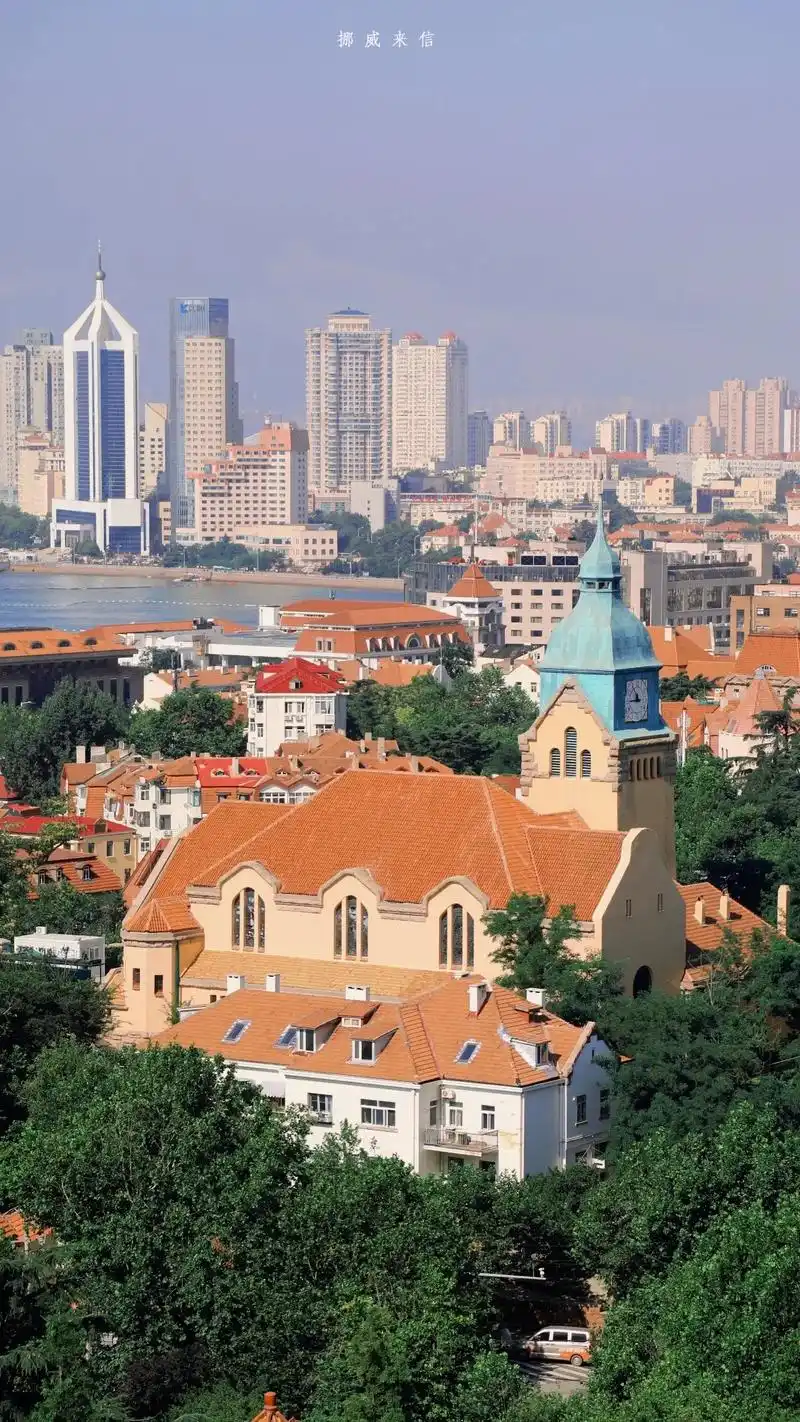 晴天的青岛比画还漂亮