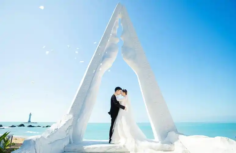 三亚海景旅拍婚纱摄影客片欣赏-三亚遇见菲林婚纱摄影-114结婚网