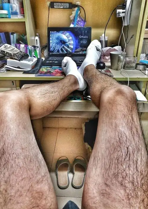 一个受腿毛巨多 你们怎么看?