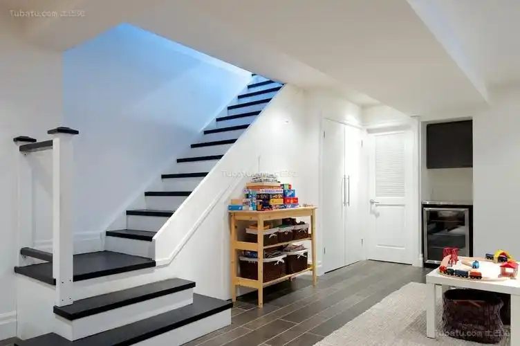 6-整洁三跑楼梯设计效果图-土巴兔装修效果图