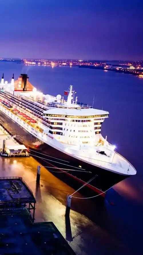 疯狂造价75亿全球最豪华游轮曝光连世界首富都抢着去