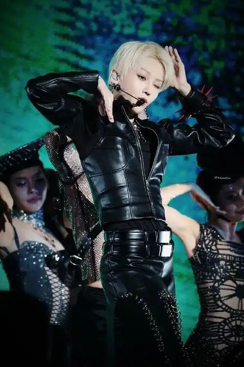 刘雨昕胸震##刘雨昕成都演唱会