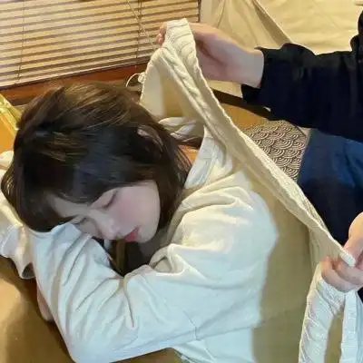 真人温柔情侣头像一男一女高清图片