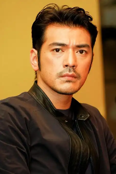 张亮领衔 留胡须和不留胡须都帅得掉渣的男神_央广网